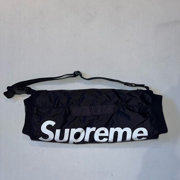 Supreme black handwarmer OS - Picture 1 of 3